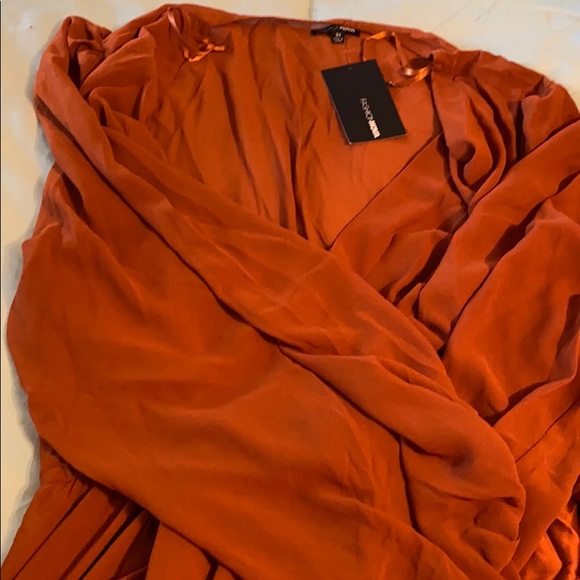 Cognac sleeve romper - Picture 2 of 3